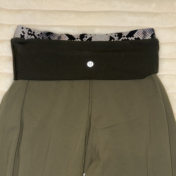 Lululemon Military Green Ankle Tights with printed waist - ❤️size 6/8 - Picture 4 of 14